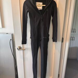 Onepiece Black Zip-Up Hoodie